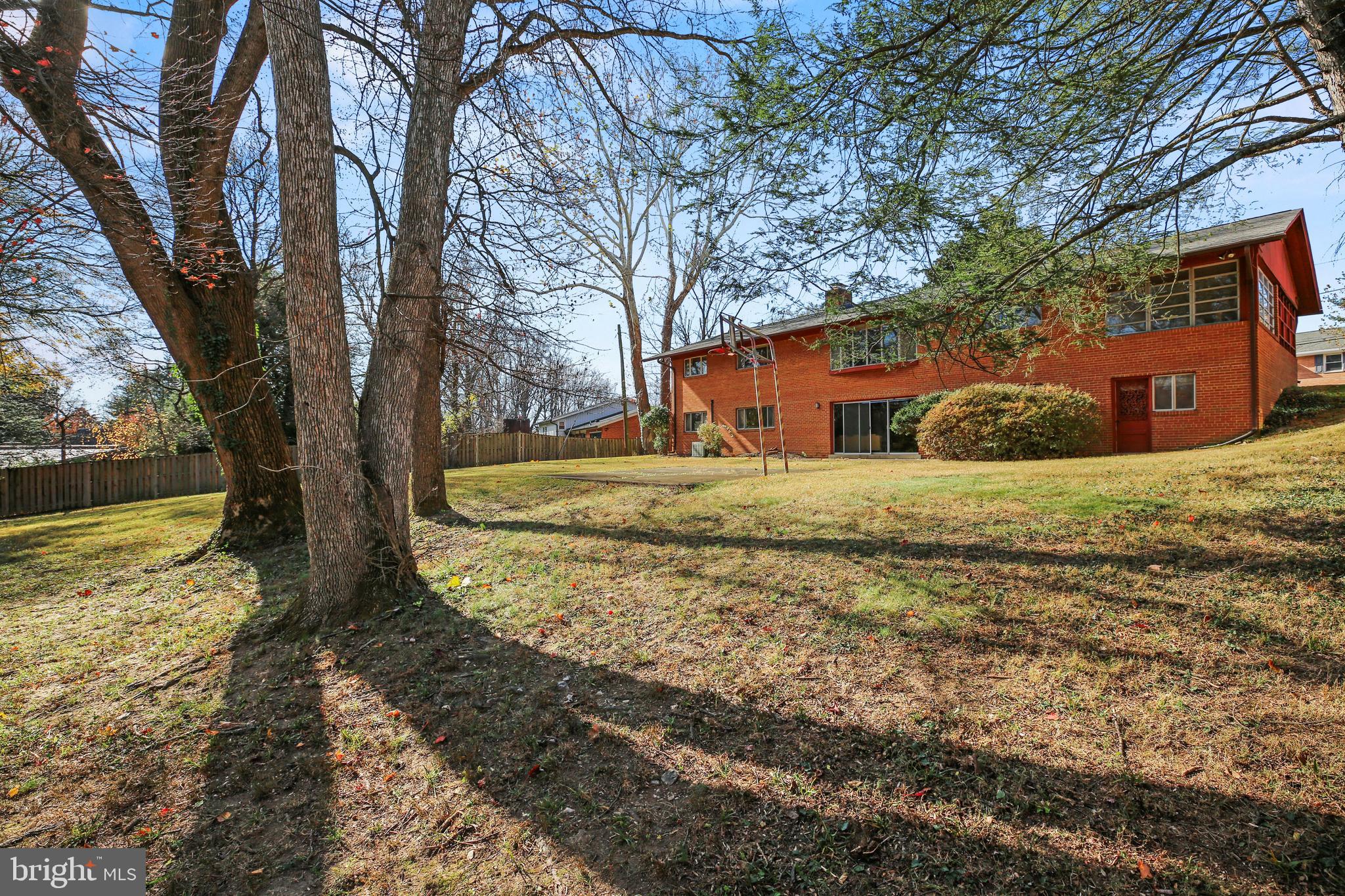 1776 Sycamore Street Northwest Washington, DC 20012 - Photo 37 of 46