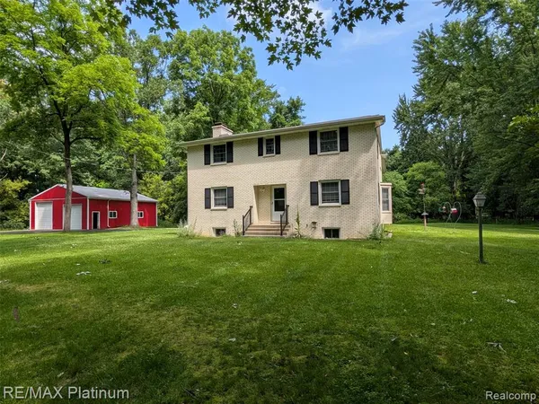 $500,000 | 1430 Dauner Road, Fenton, MI 48430
