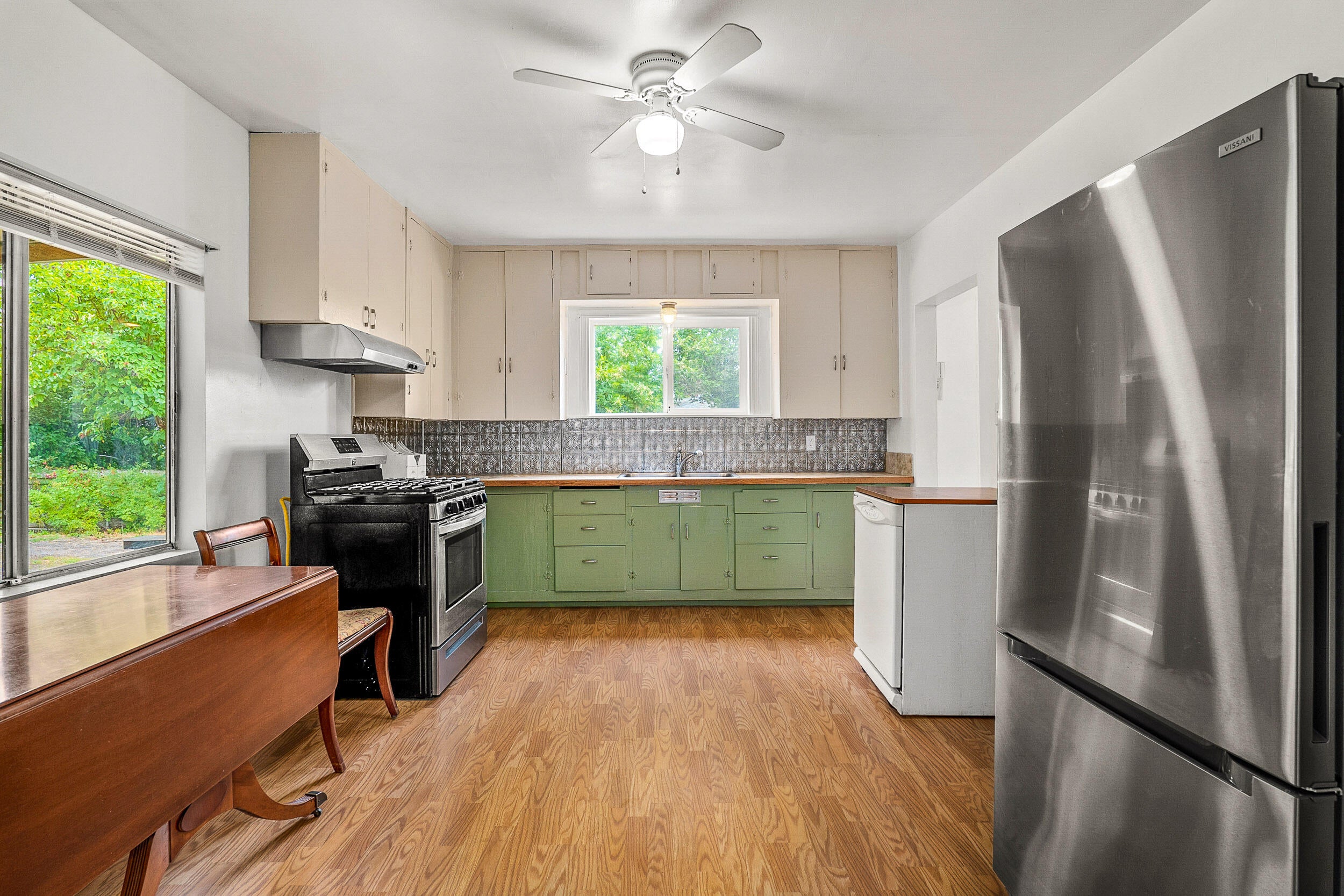1711 Leonard Road Grants Pass, OR 97527 - Photo 8 of 40 1711SWLeonardRd-008