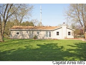 602 Springfield Road Athens, IL 62613 - Photo 2 of 12 Gallery Image 2