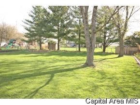 602 Springfield Road Athens, IL 62613 - Photo 12 of 12 Gallery Image 12