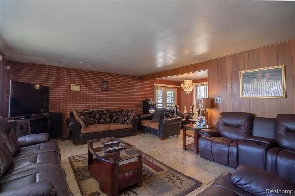4262 Harvard Road Detroit, MI 48224 - Photo 5 of 19