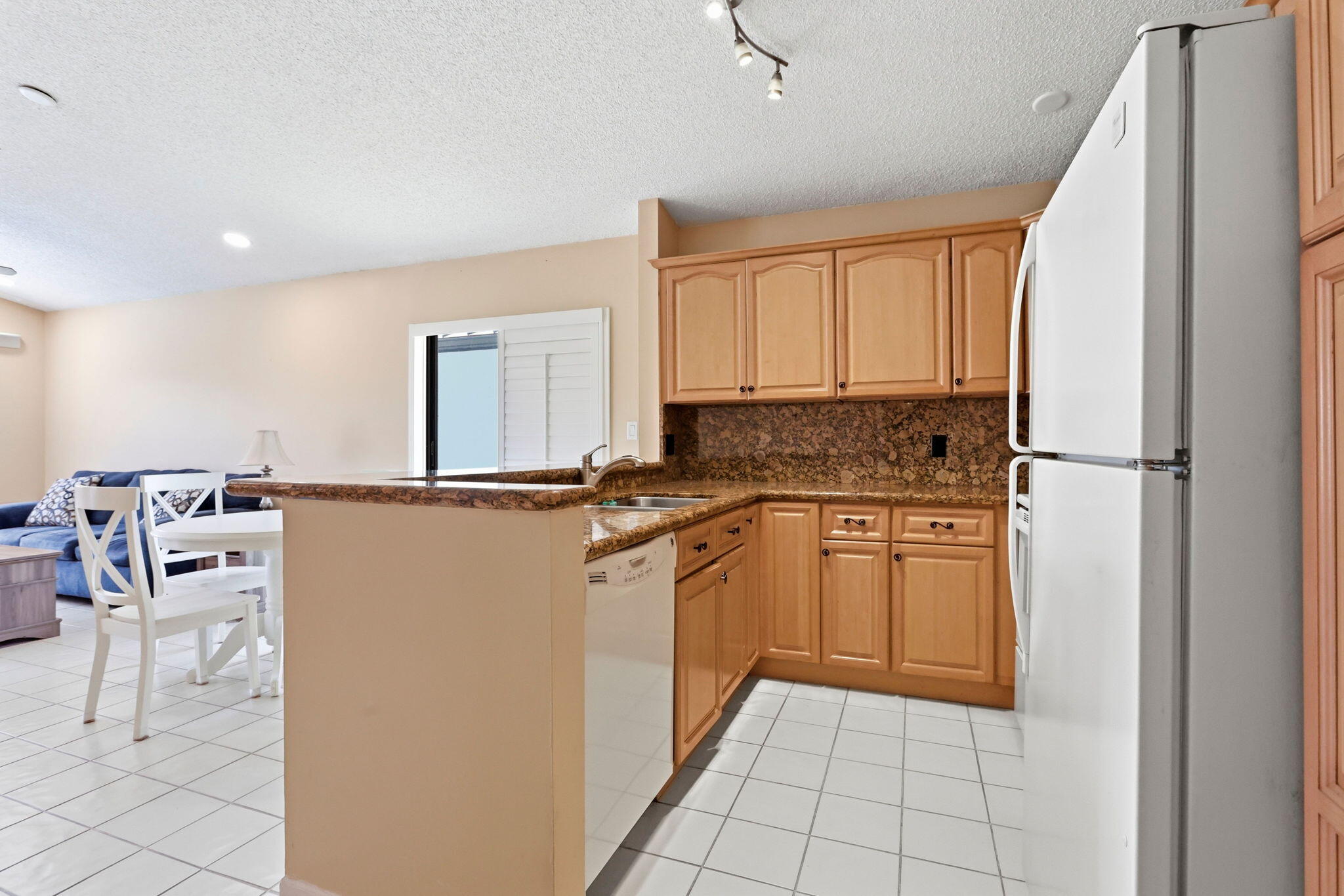 20986 Rustlewood Avenue Boca Raton, FL 33428 - Photo 11 of 54 11-web-or-mls-009_0E2A4554