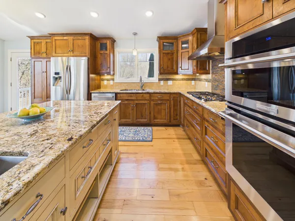 $729,900 | 18850 Koetter Lake Drive, Richmond, MN 56368