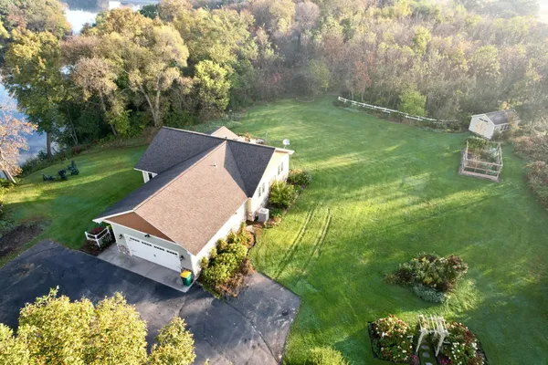 $729,900 | 18850 Koetter Lake Drive, Richmond, MN 56368