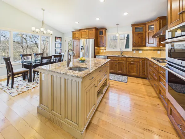 $729,900 | 18850 Koetter Lake Drive, Richmond, MN 56368