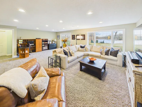 $729,900 | 18850 Koetter Lake Drive, Richmond, MN 56368