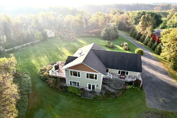 $729,900 | 18850 Koetter Lake Drive, Richmond, MN 56368