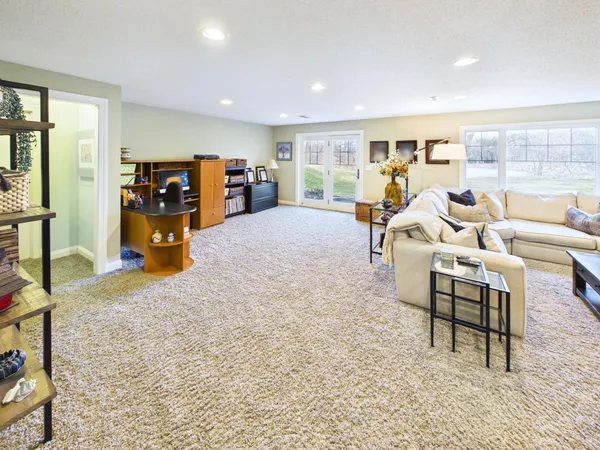 $729,900 | 18850 Koetter Lake Drive, Richmond, MN 56368