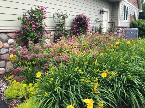 $729,900 | 18850 Koetter Lake Drive, Richmond, MN 56368