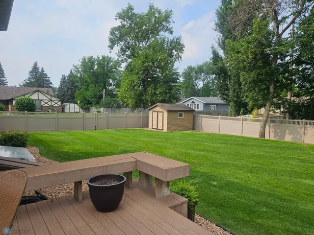 $499,900 | 1615 4th Street North, Wahpeton, ND 58075