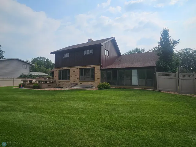 $499,900 | 1615 4th Street North, Wahpeton, ND 58075