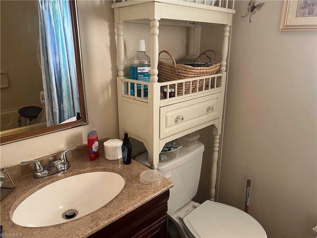 422 Pratt Road Dobson, NC 27017 - Photo 7 of 14 Gallery Image 7
