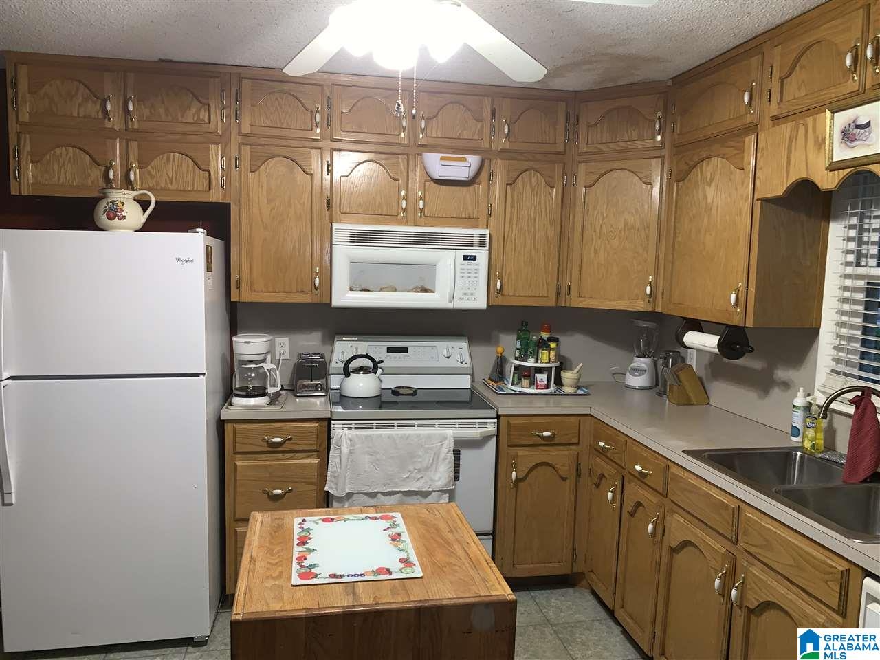 800 11th Place Pleasant Grove, AL 35127 - Photo 7 of 12
