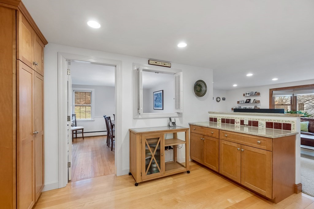 6 Joseph Reed Lane Acton, MA 01720 - Photo 8 of 38 Gallery Image 8