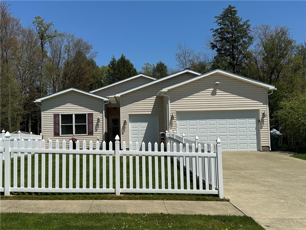 910 Welsh Street Kane, PA 16735 - Photo 4 of 44