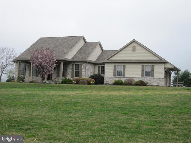 137 East Hernley Road Manheim, PA 17545 - Photo 1 of 19