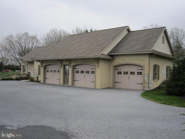 137 East Hernley Road Manheim, PA 17545 - Photo 7 of 19