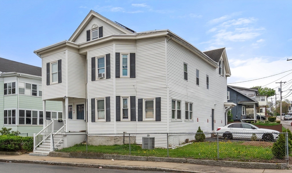 252 Shaw Street Lowell, MA 01851 - Photo 1 of 27