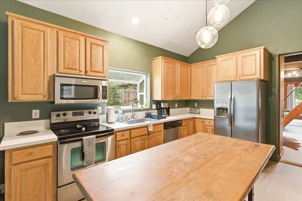 $565,000 | 217 Pony Trail, Mount Shasta, CA 96067