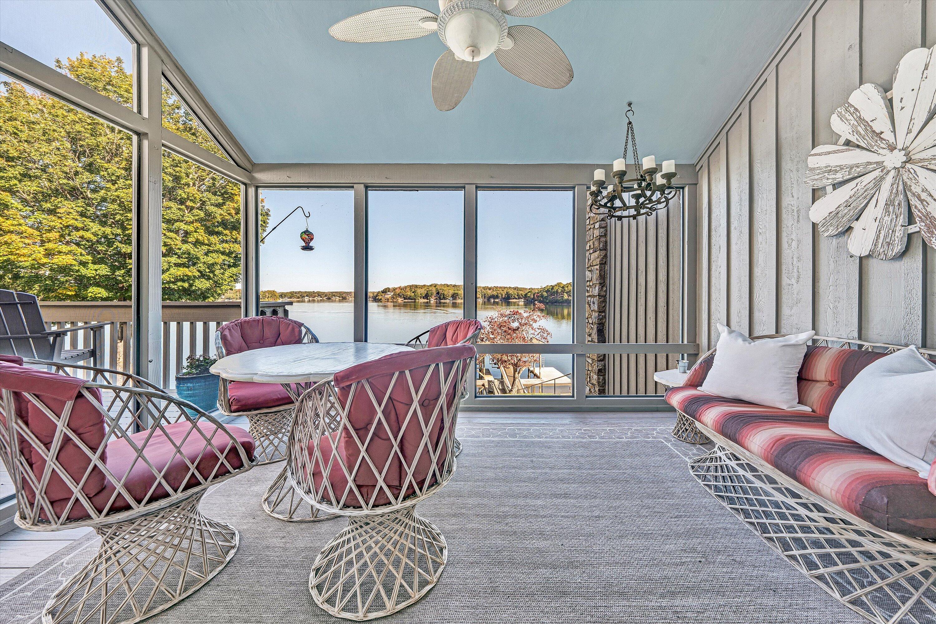 112 Gangplank Circle Moneta, VA 24121 - Photo 16 of 56 a living room with furniture and a large window