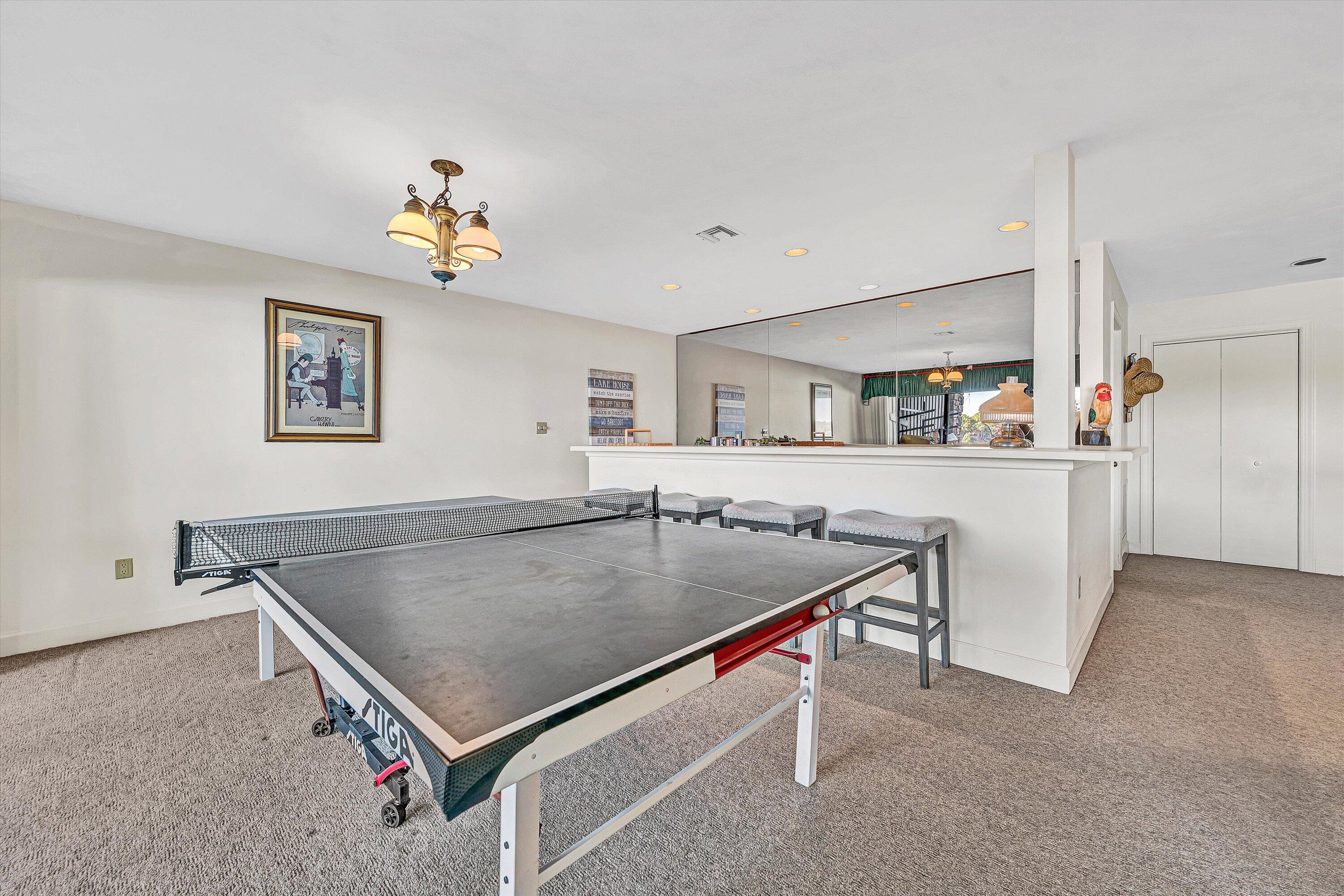 112 Gangplank Circle Moneta, VA 24121 - Photo 36 of 56 a living room with a table and chairs