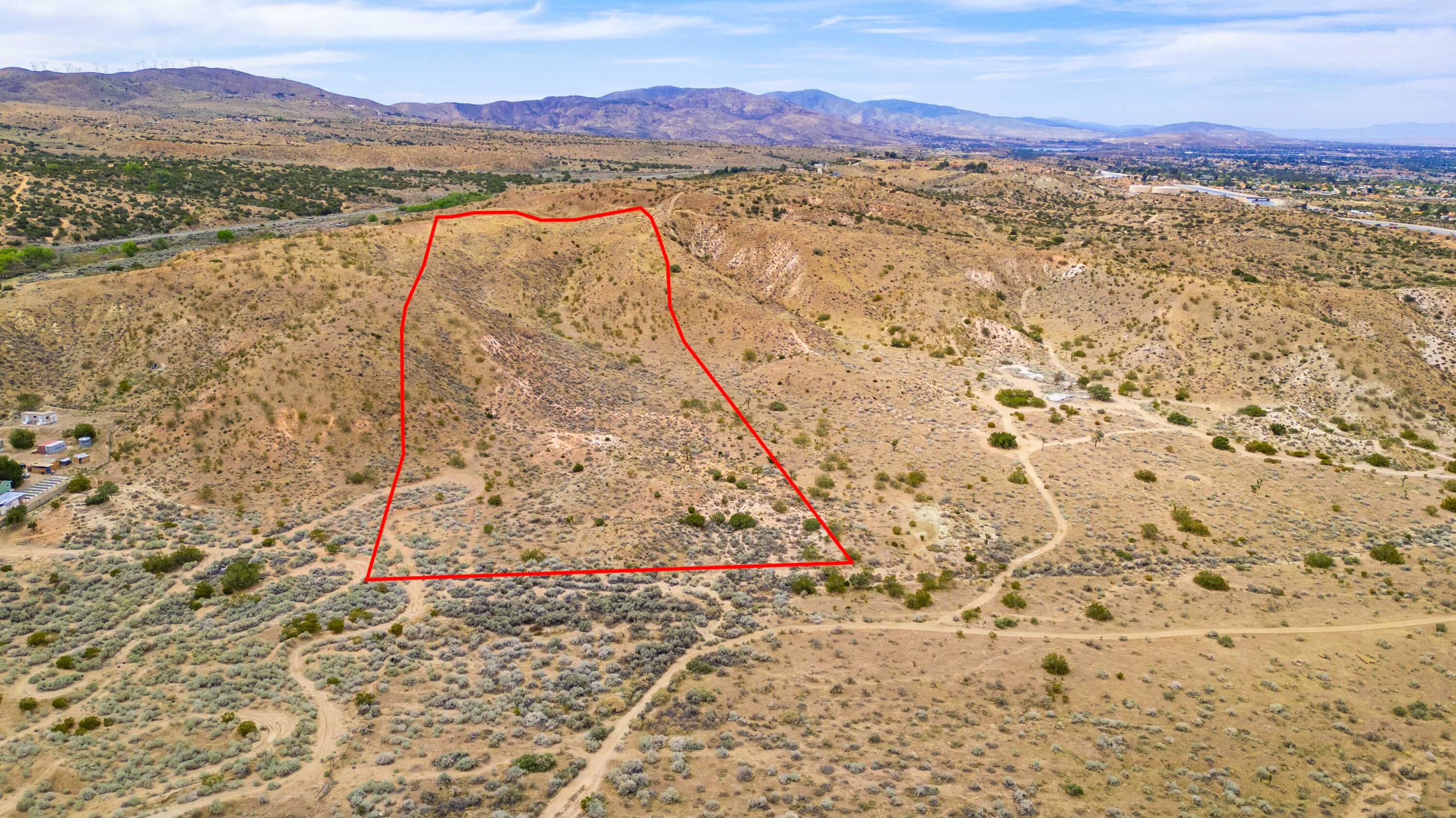 35401 Cheseboro Road Palmdale, CA 93552 - Photo 4 of 15 a view of mountain with lake view