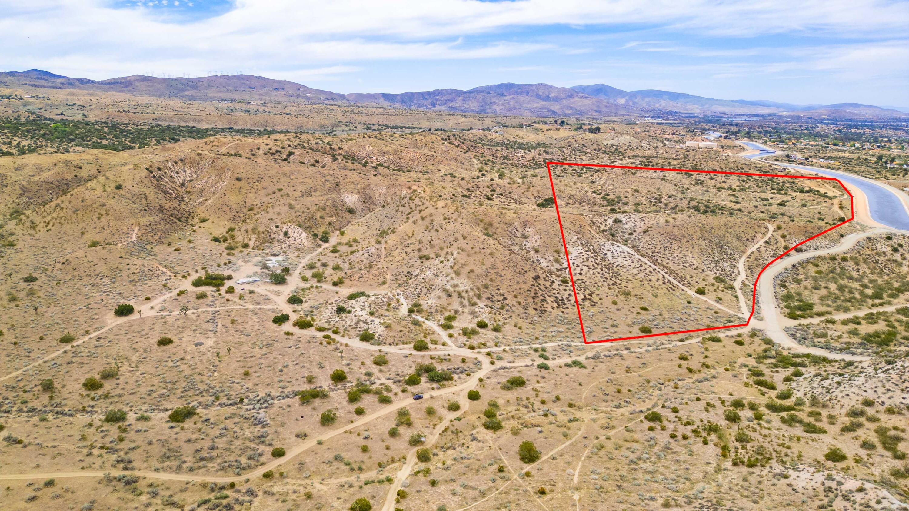 35401 Cheseboro Road Palmdale, CA 93552 - Photo 8 of 15 a view of a mountain with an outdoor space