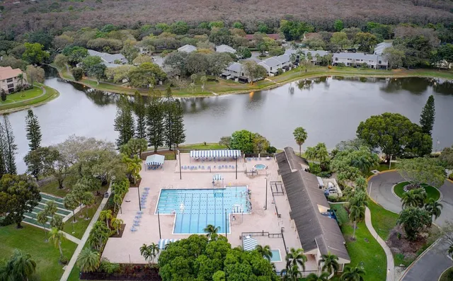 $285,000 | 3993 Carambola Circle North, Unit 2998, Coconut Creek, FL 33066