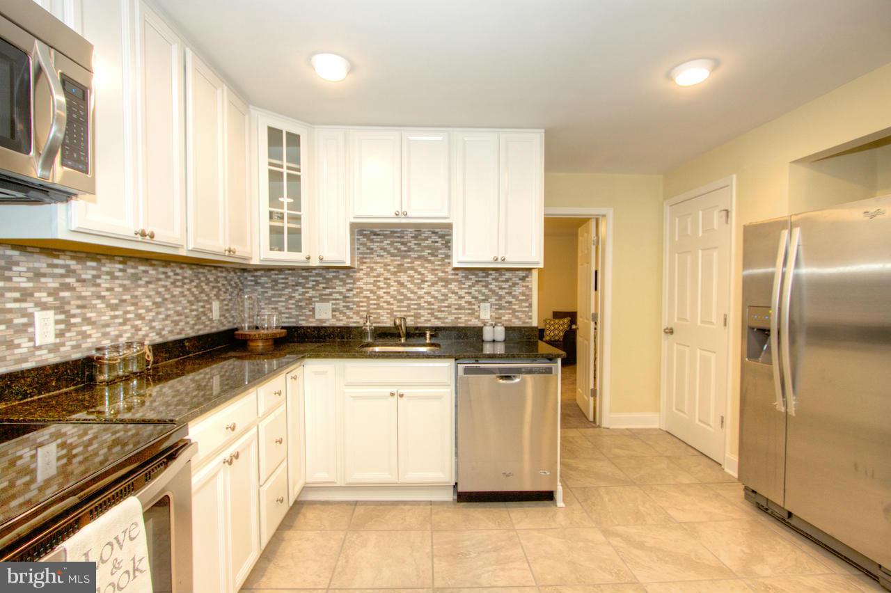 346 Upperlanding Road Essex, MD 21221 - Photo 14 of 30 Kitchen