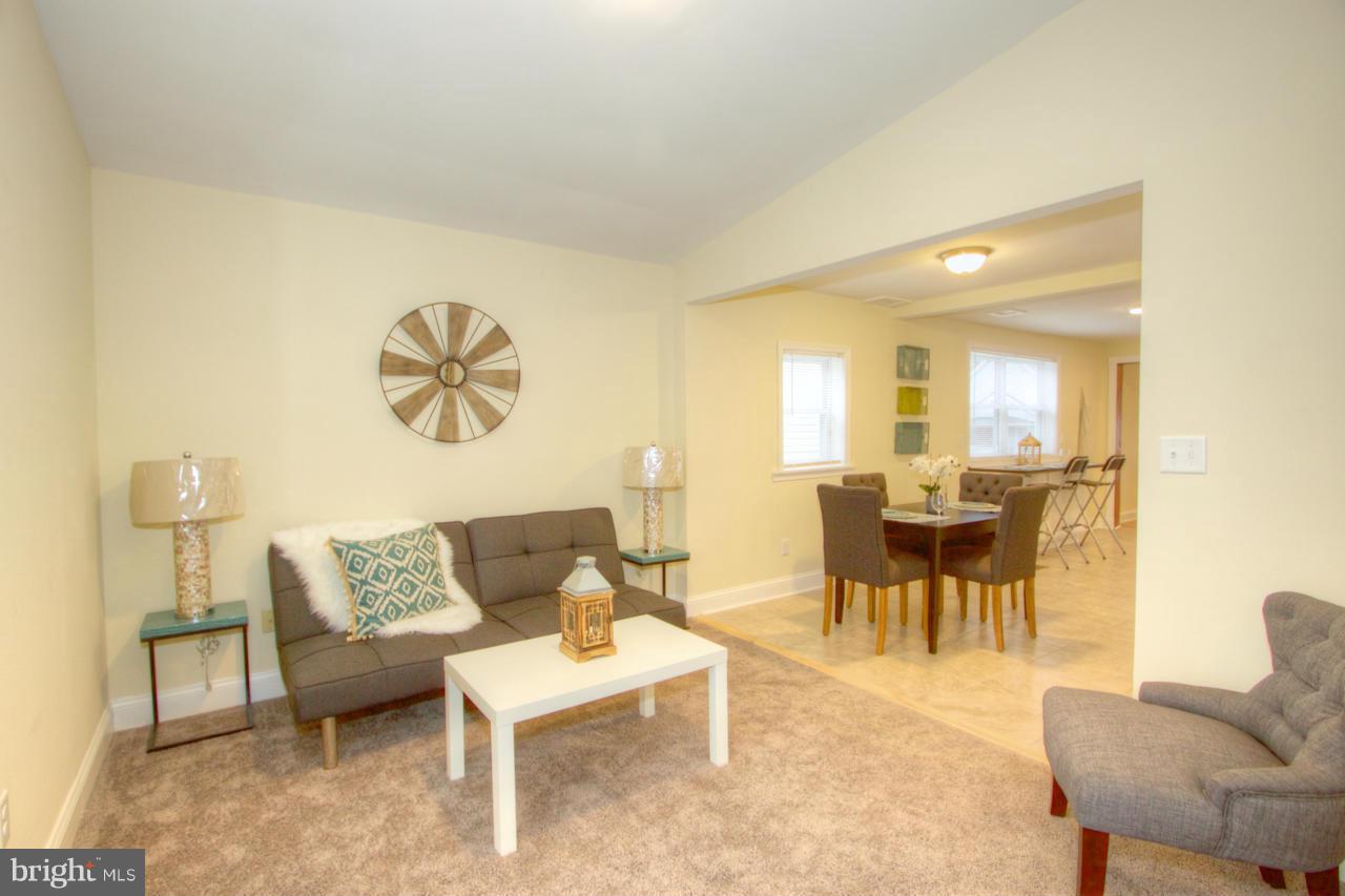 346 Upperlanding Road Essex, MD 21221 - Photo 4 of 30 Living Room