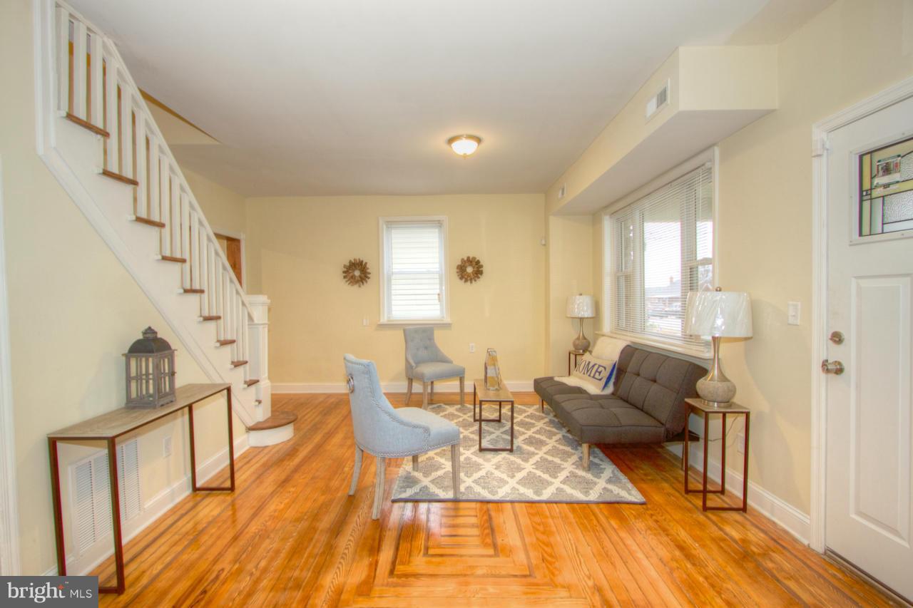 346 Upperlanding Road Essex, MD 21221 - Photo 9 of 30 Living Room