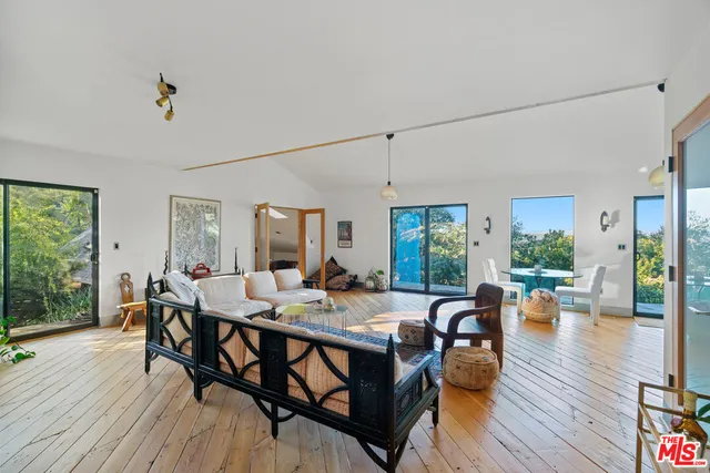 $8,800 | 20784 Medley Lane, Topanga, CA 90290