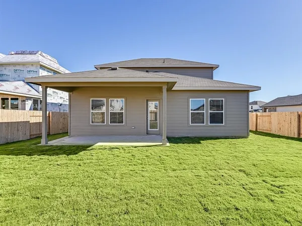 $2,350 | 109 Capella Way, Hutto, TX 78634