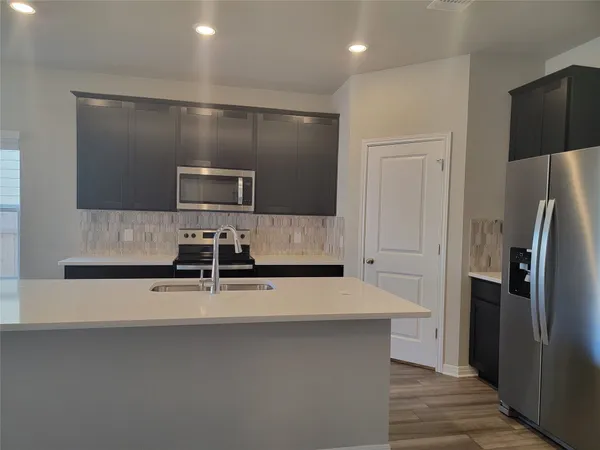 $2,350 | 109 Capella Way, Hutto, TX 78634