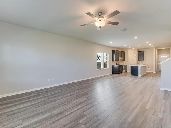 $2,350 | 109 Capella Way, Hutto, TX 78634