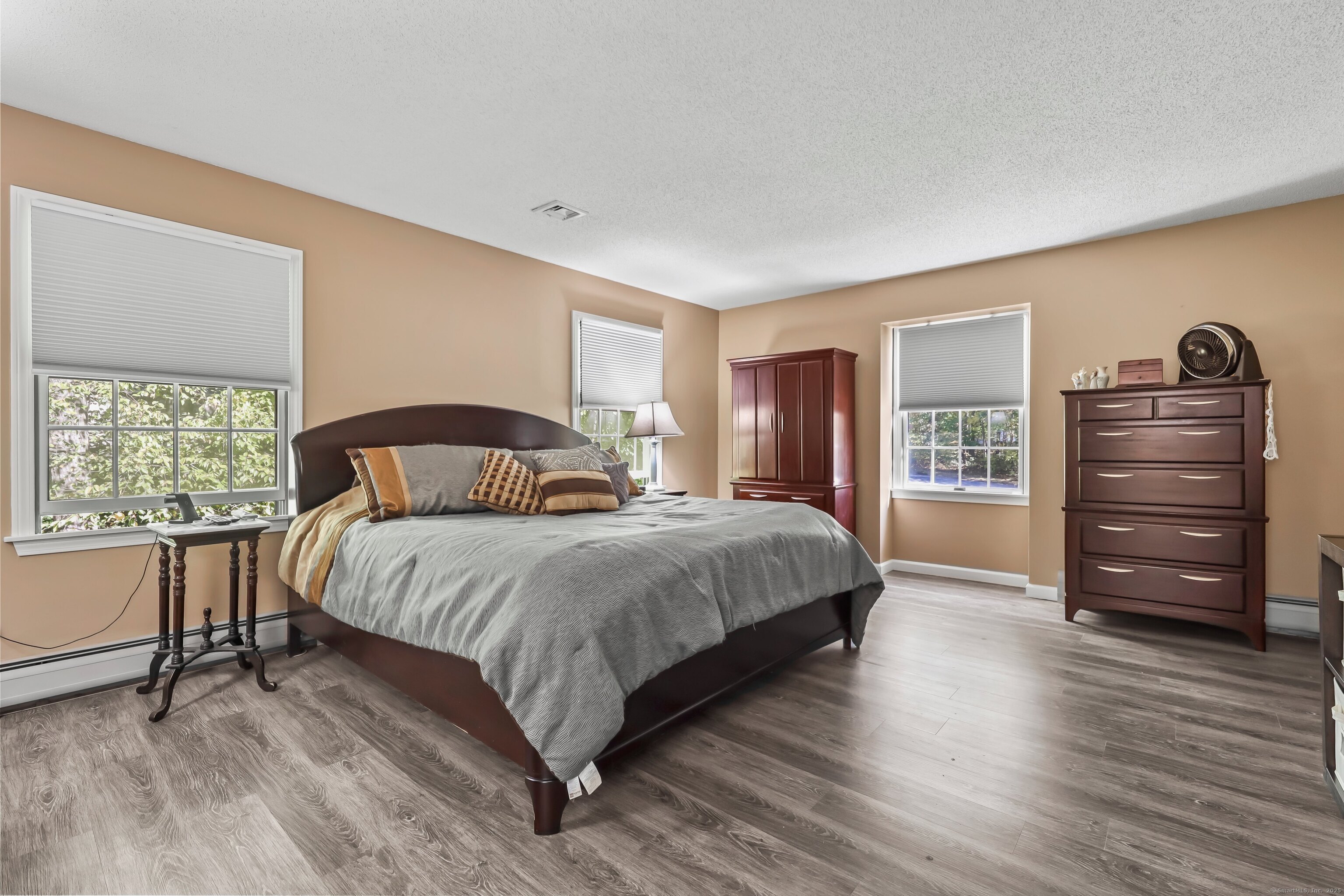 9 Melissa Lane Prospect, CT 06712 - Photo 17 of 33