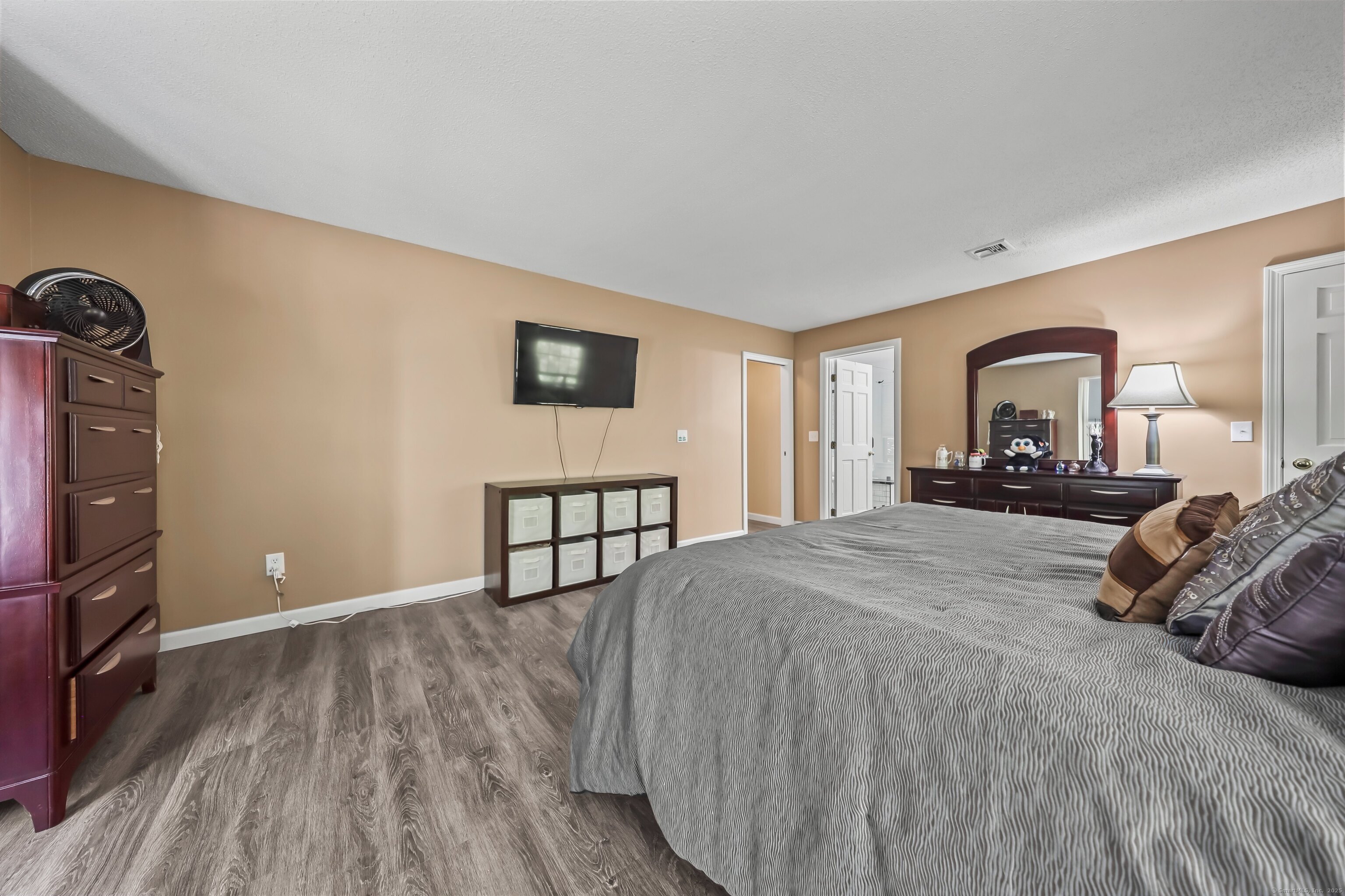 9 Melissa Lane Prospect, CT 06712 - Photo 18 of 33