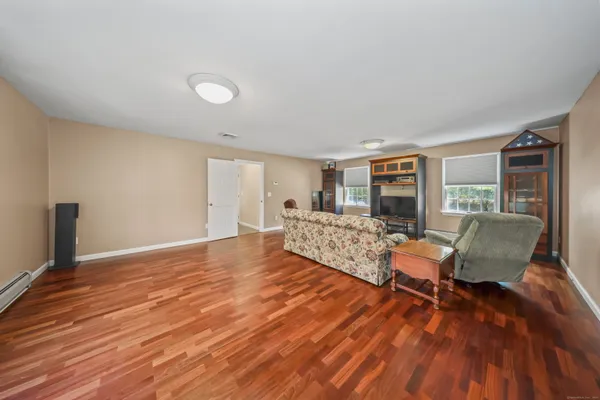 $659,000 | 9 Melissa Lane, Prospect, CT 06712