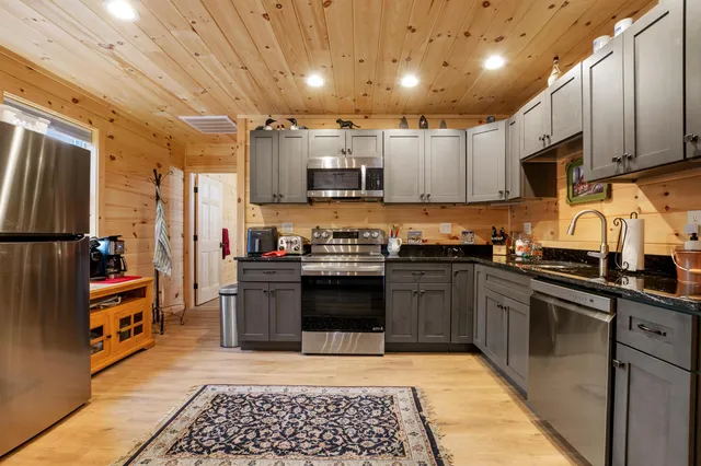 $449,500 | 130 Poisson Drive, Canaan, VT 05903