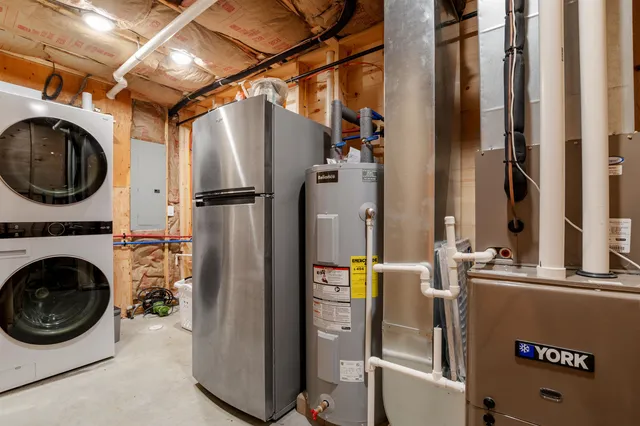 $449,500 | 130 Poisson Drive, Canaan, VT 05903