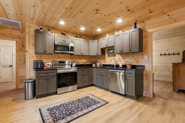 $449,500 | 130 Poisson Drive, Canaan, VT 05903