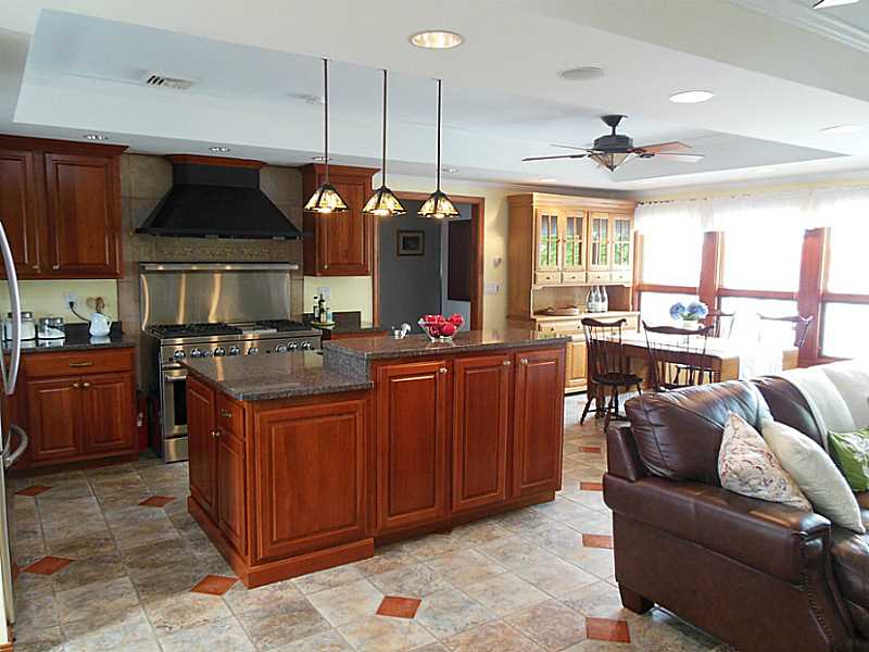 66 Point Road Portsmouth, RI 02871 - Photo 8 of 19 Kitchen.