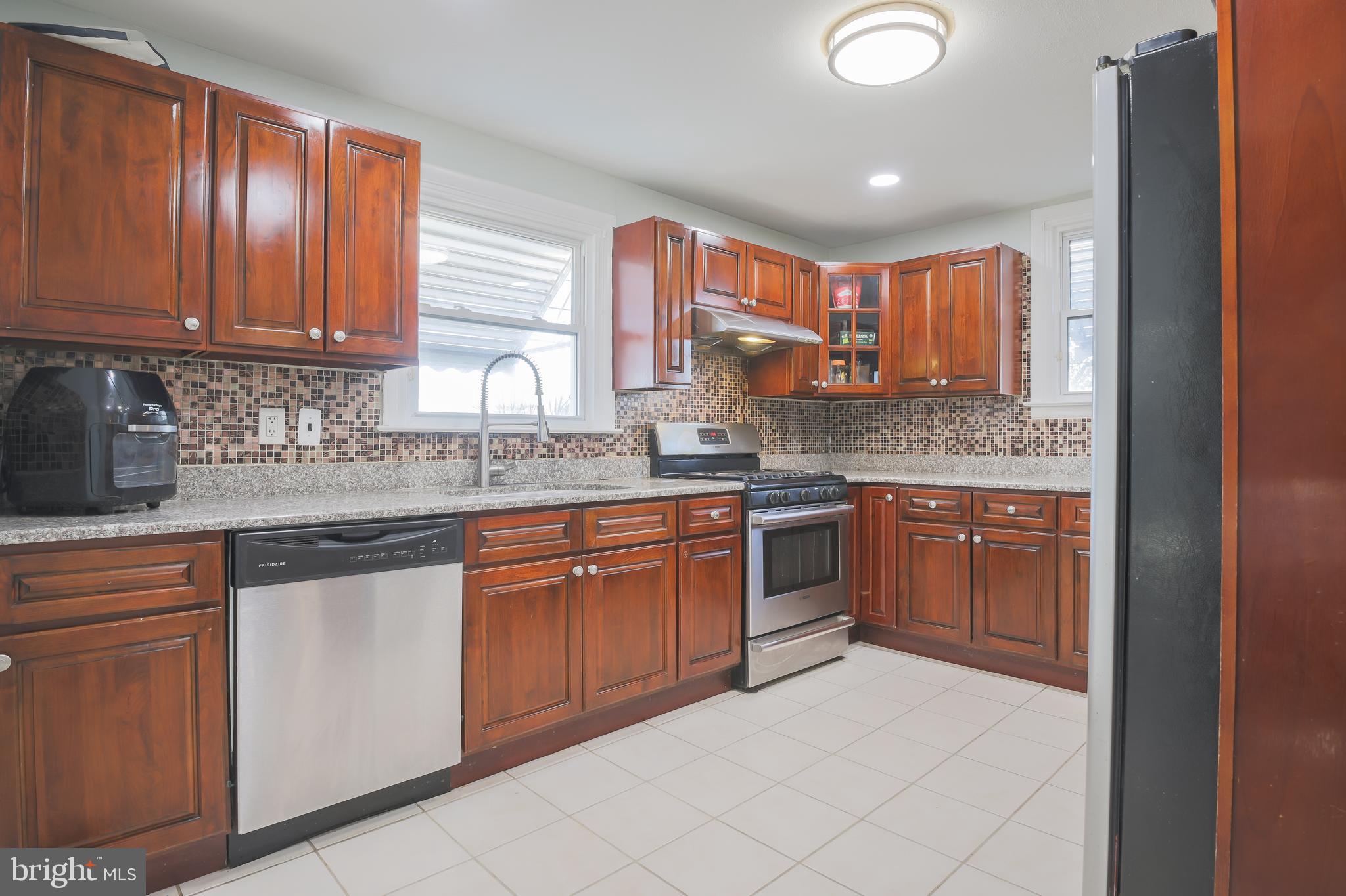 9965 Verree Road Philadelphia, PA 19115 - Photo 16 of 20