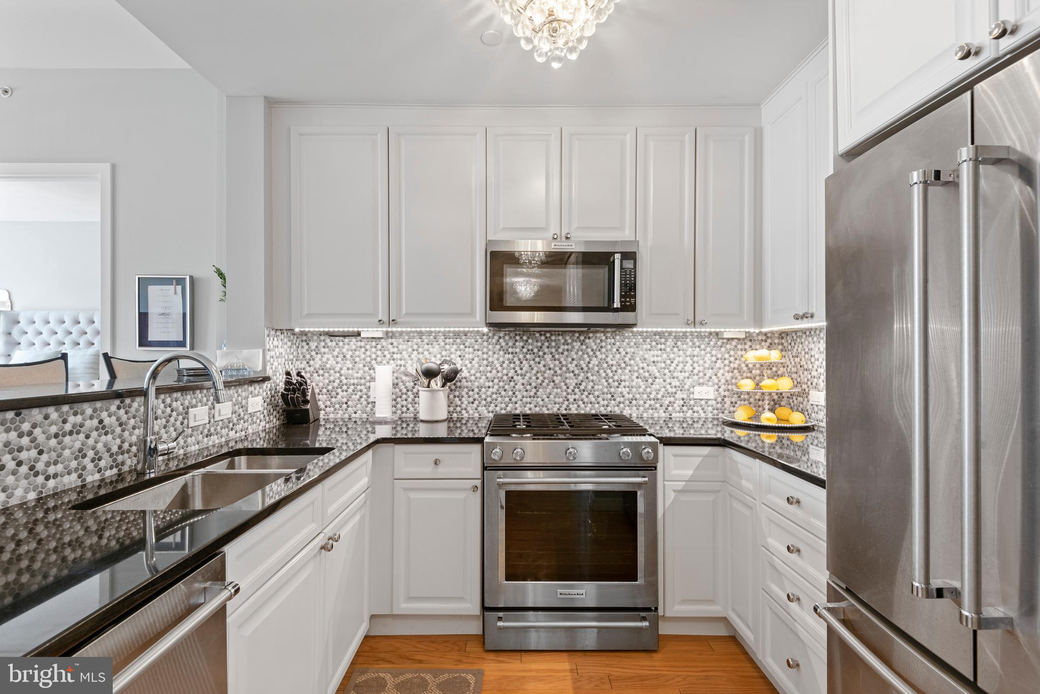 1900 Hamilton Street, Unit 702 Philadelphia, PA 19130 - Photo 2 of 44