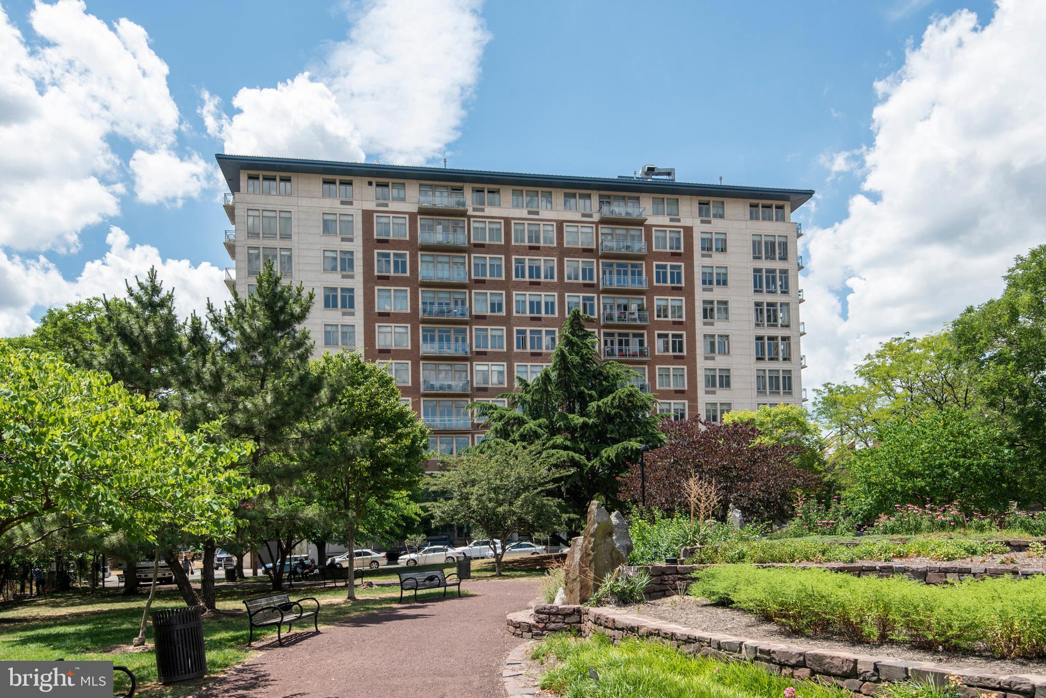 1900 Hamilton Street, Unit 702 Philadelphia, PA 19130 - Photo 31 of 44