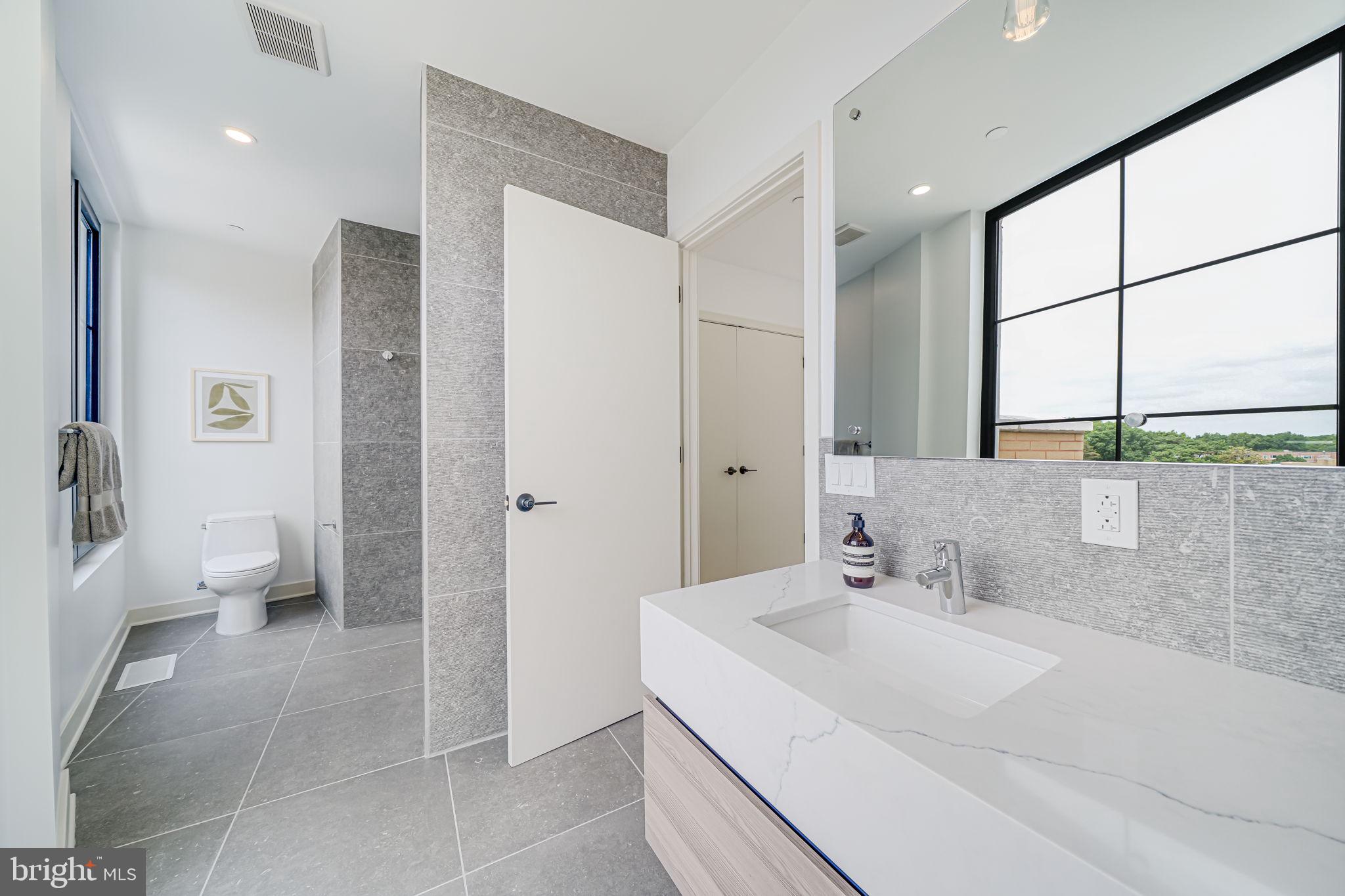 2907 Newark Street Northwest Washington, DC 20008 - Photo 11 of 41