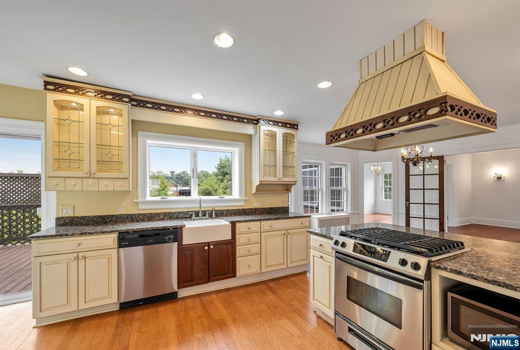 103 North Walnut Street Ridgewood, NJ 07450 - Photo 9 of 20
