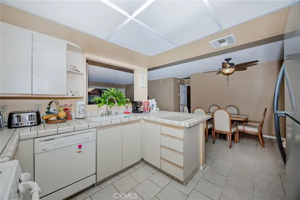 $245,000 | 43195 Andrade Avenue, Unit L, Hemet, CA 92544