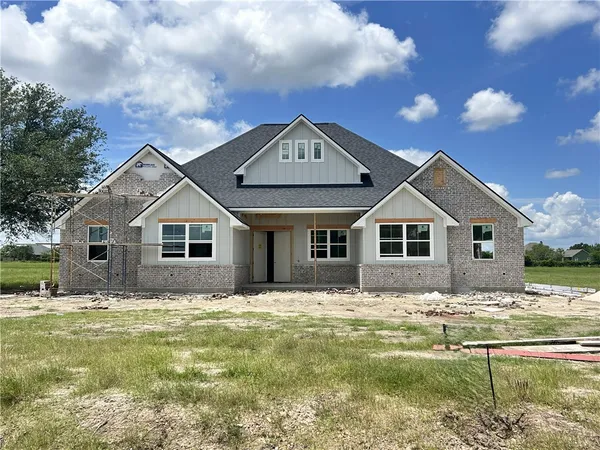 $784,900 | 6923 Ellehue Lane, Bryan, TX 77808